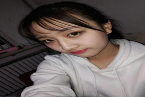 张女士_98年_168cm