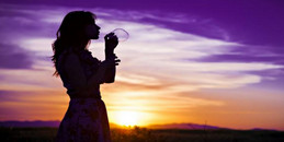 女人，要学会富养自己_www.17xiangqinwang.com （一起相亲网）